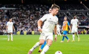 3-4爆冷出局！皇马三线溃败+联赛绝望，西甲死磕巴萨，换帅提上日程